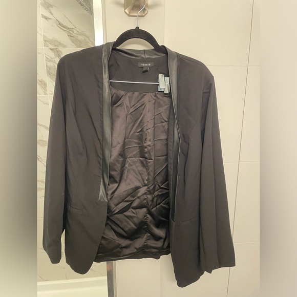 Torrid Black Blazer - Picture 1 of 3